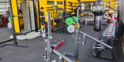 Fitfac สาขาอารีย์ ติดตั้งกระจก พร้อมติดแอร์ส่วน outdoor ของเราแล้วค่า